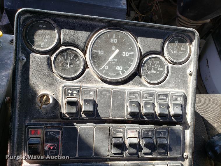 image for item DD3977 2003 Sterling SC8000 street sweeper truck