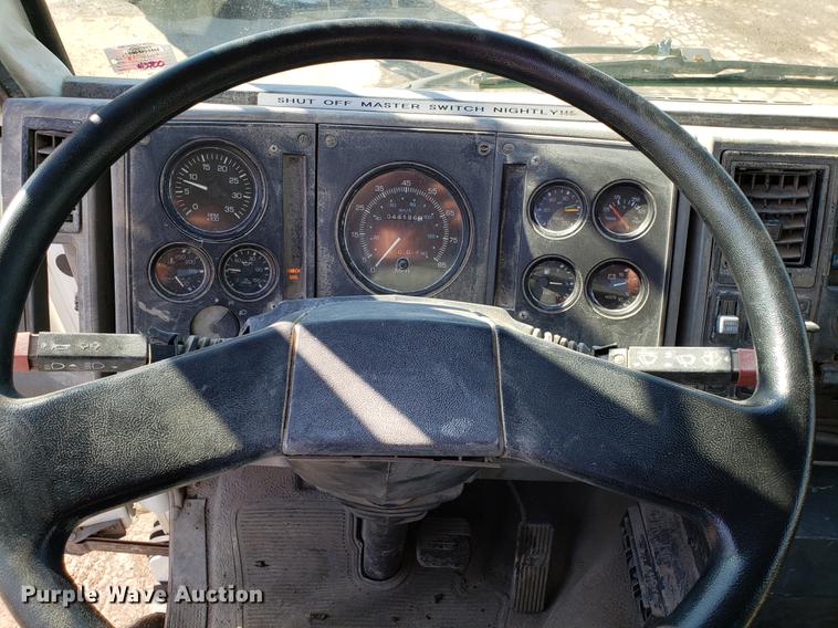 image for item DD3977 2003 Sterling SC8000 street sweeper truck