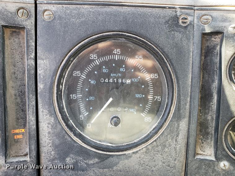 image for item DD3977 2003 Sterling SC8000 street sweeper truck