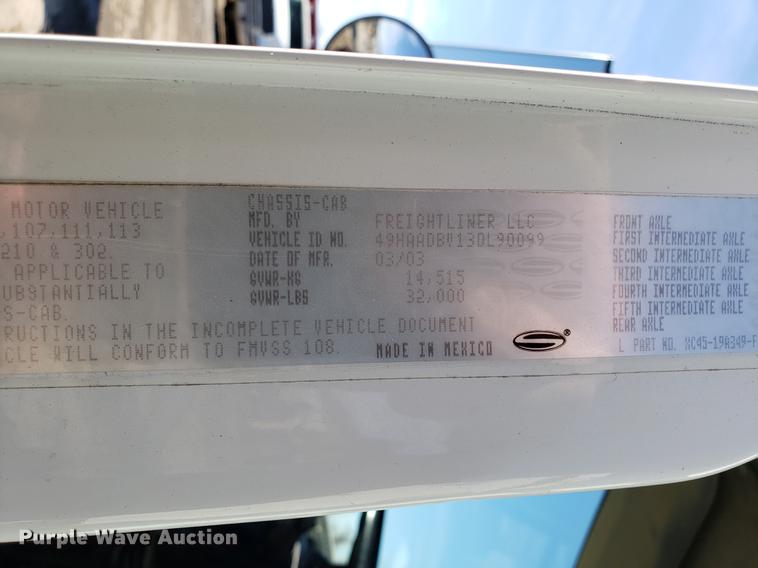 image for item DD3977 2003 Sterling SC8000 street sweeper truck