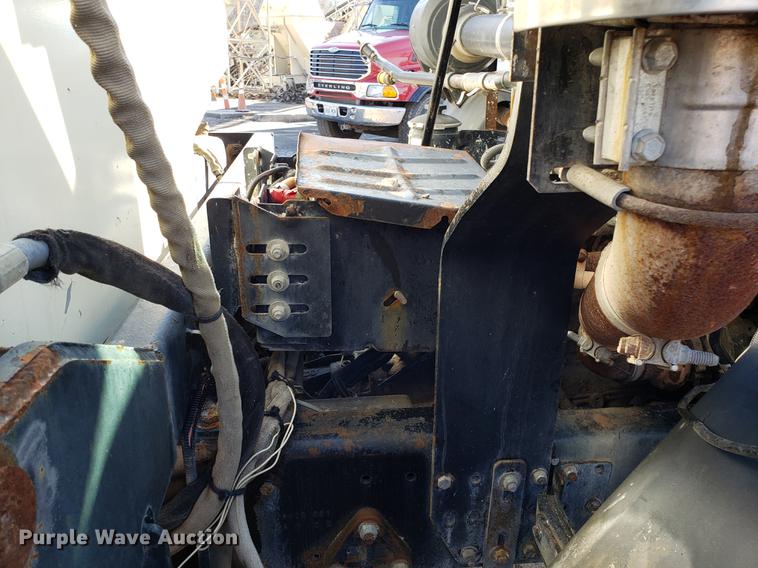 image for item DD3977 2003 Sterling SC8000 street sweeper truck