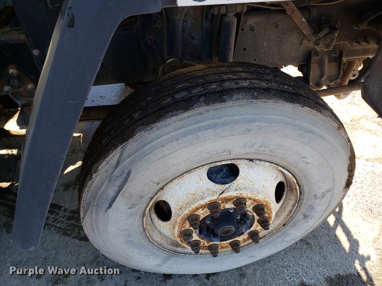 image for item DD3977 2003 Sterling SC8000 street sweeper truck