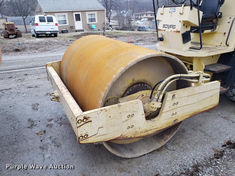 image for item DD3985 1996 Bomag BW213DH-2A single drum vibratory roller