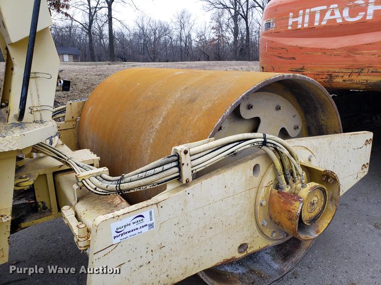 image for item DD3985 1996 Bomag BW213DH-2A single drum vibratory roller