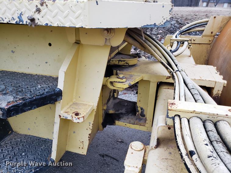 image for item DD3985 1996 Bomag BW213DH-2A single drum vibratory roller