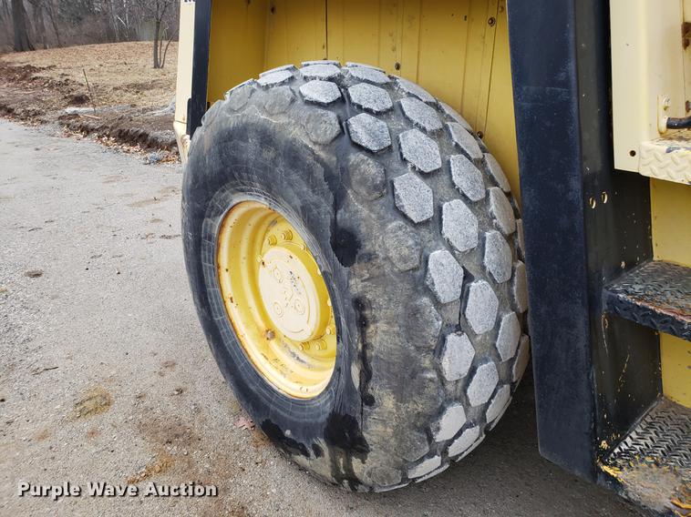 image for item DD3985 1996 Bomag BW213DH-2A single drum vibratory roller