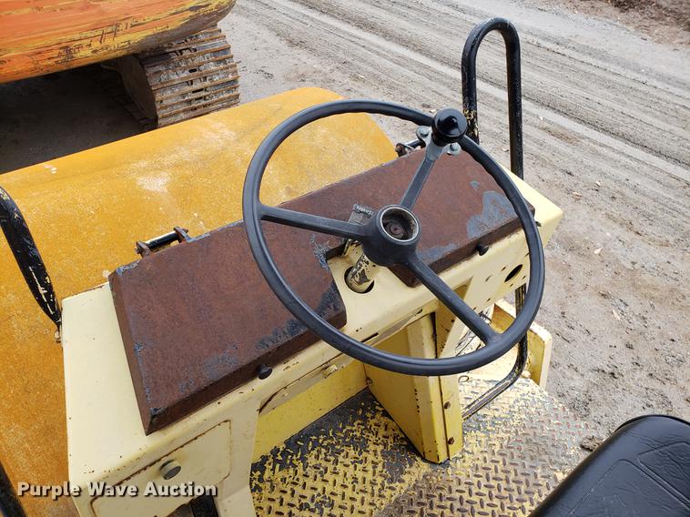 image for item DD3985 1996 Bomag BW213DH-2A single drum vibratory roller