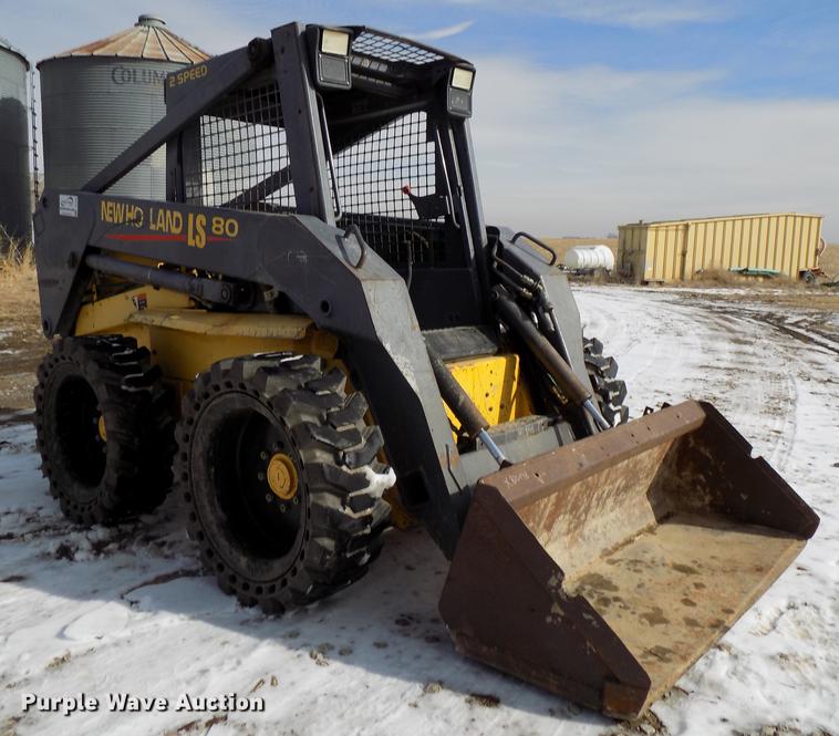 image for item DE7594 2001 New Holland LS180 skid steer