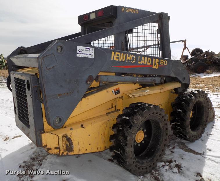 image for item DE7594 2001 New Holland LS180 skid steer