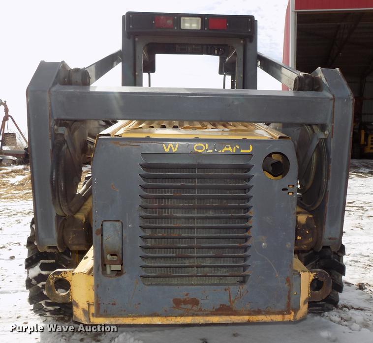 image for item DE7594 2001 New Holland LS180 skid steer