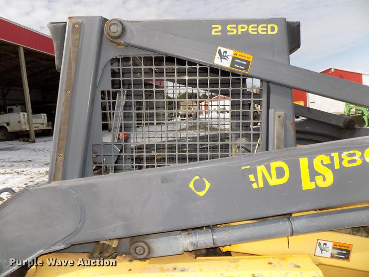 image for item DE7594 2001 New Holland LS180 skid steer