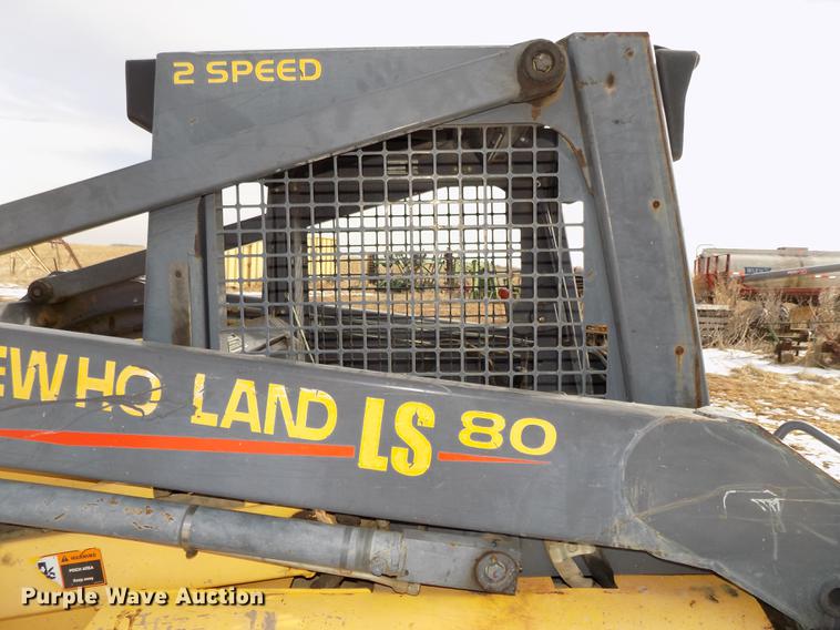 image for item DE7594 2001 New Holland LS180 skid steer