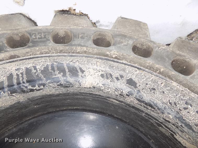 image for item DE7594 2001 New Holland LS180 skid steer