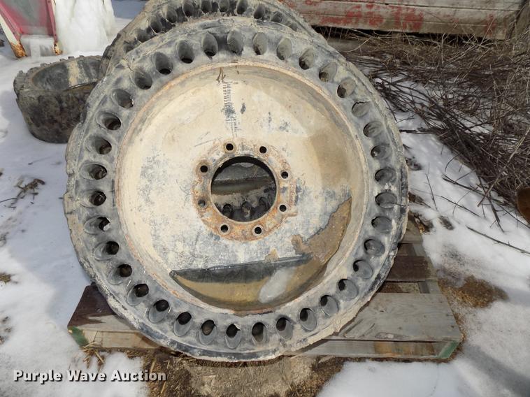 image for item DE7594 2001 New Holland LS180 skid steer