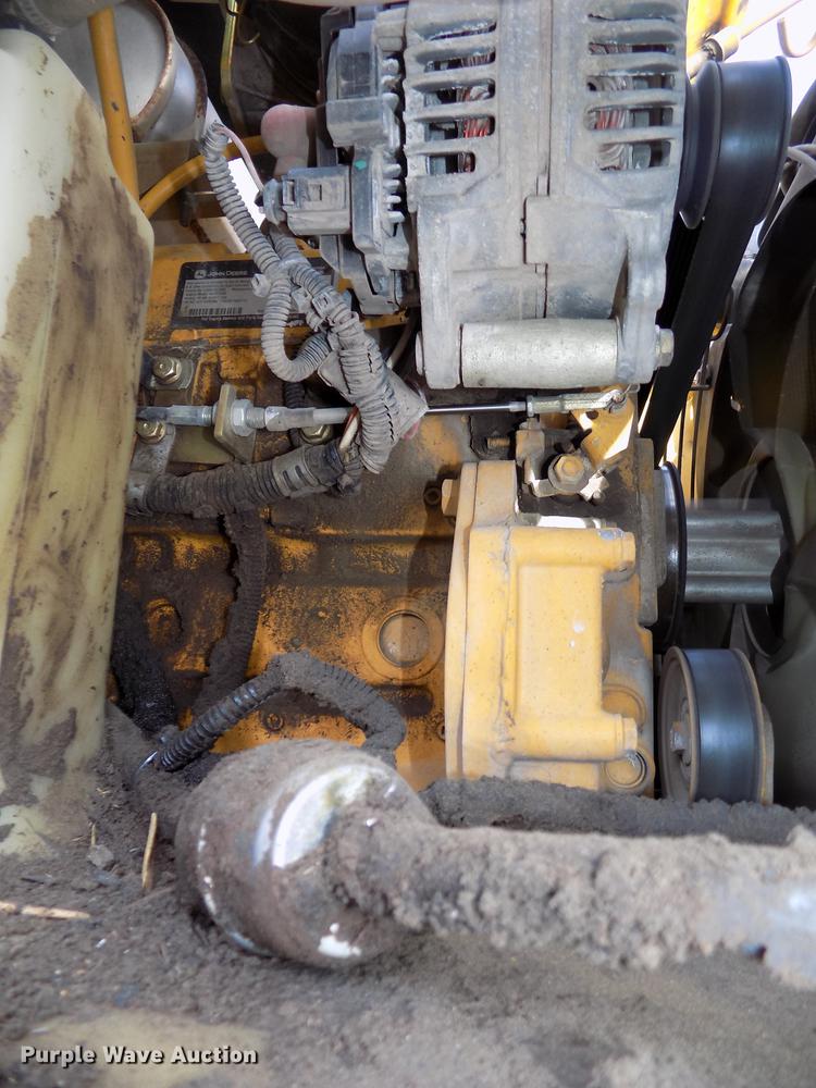 image for item DE7595 2005 John Deere 320 skid steer