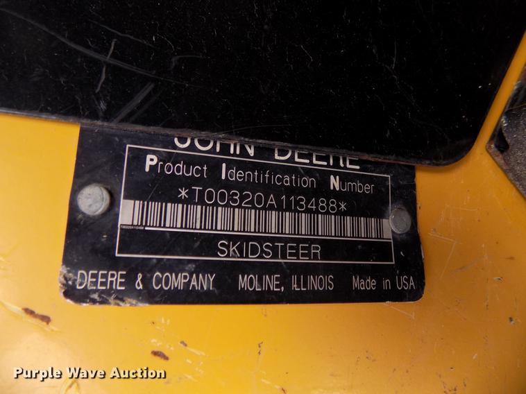 image for item DE7595 2005 John Deere 320 skid steer