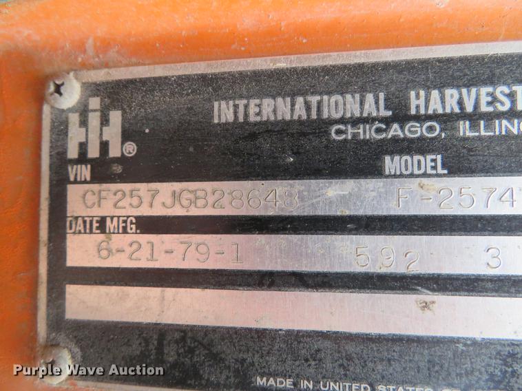 image for item DE8800 1979 International F2574 drilling rig truck