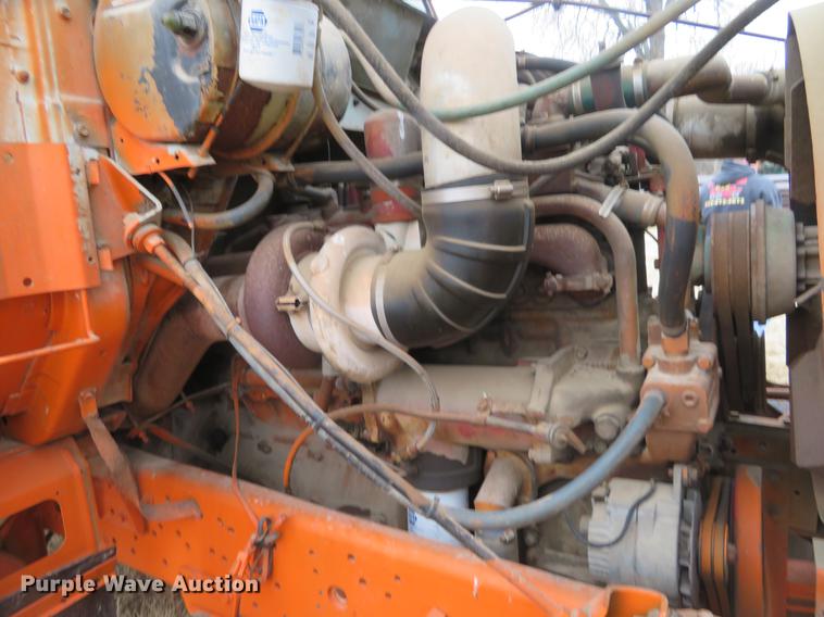 image for item DE8800 1979 International F2574 drilling rig truck