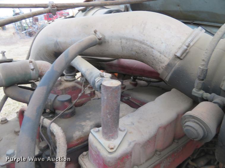 image for item DE8800 1979 International F2574 drilling rig truck