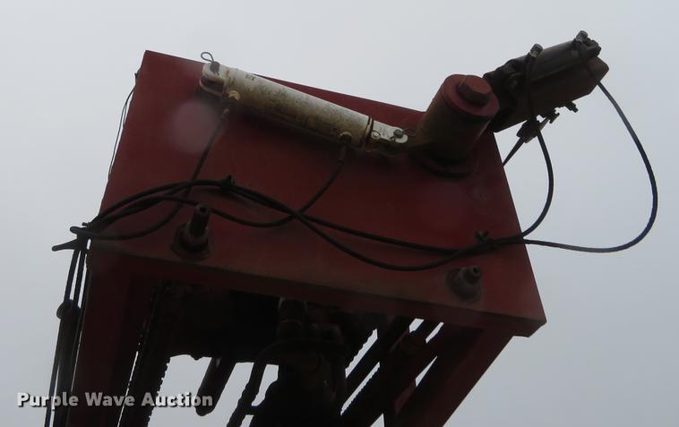 image for item DE8800 1979 International F2574 drilling rig truck