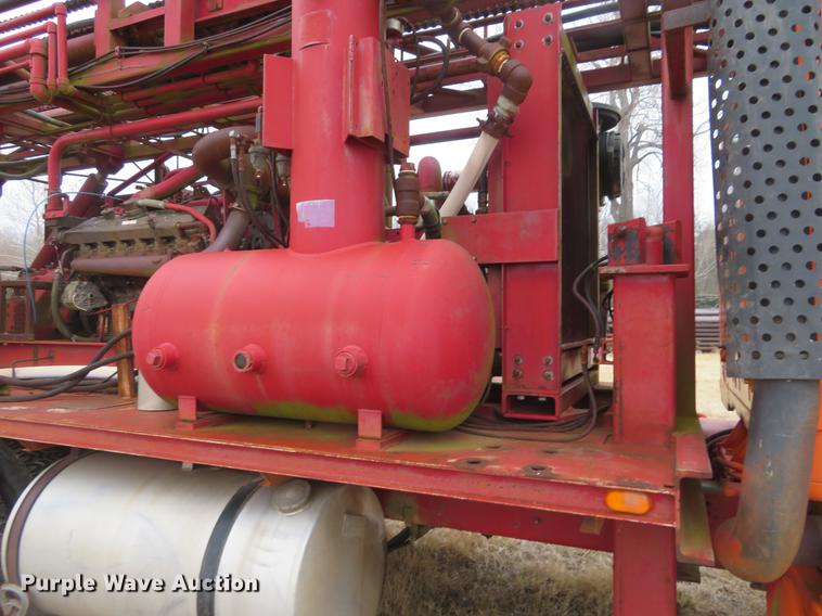 image for item DE8800 1979 International F2574 drilling rig truck