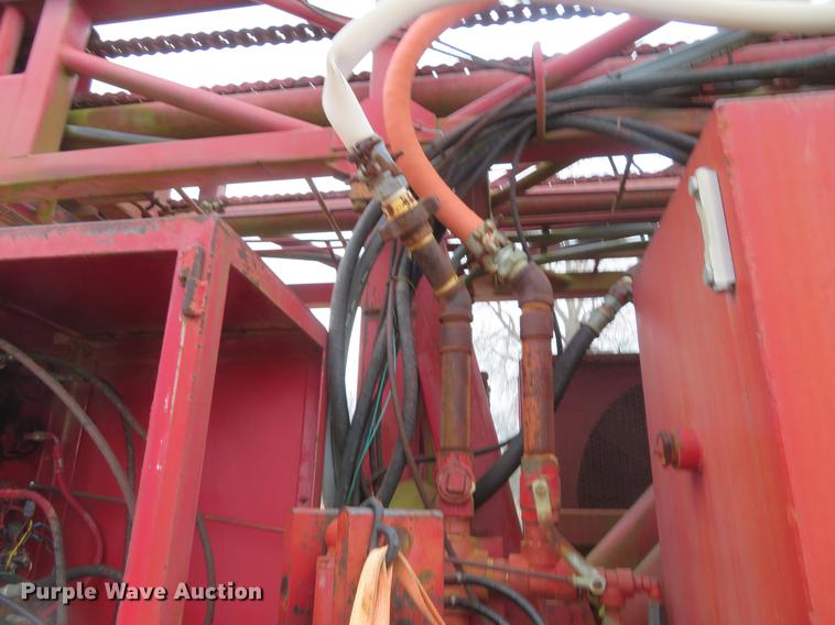 image for item DE8800 1979 International F2574 drilling rig truck