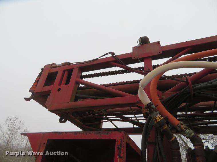 image for item DE8800 1979 International F2574 drilling rig truck