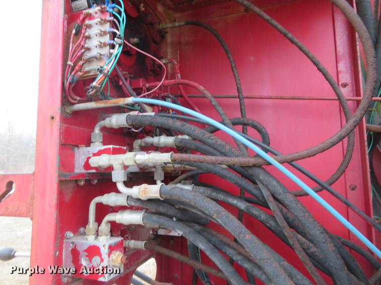 image for item DE8800 1979 International F2574 drilling rig truck