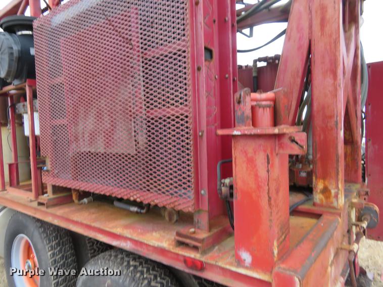 image for item DE8800 1979 International F2574 drilling rig truck