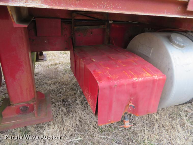 image for item DE8800 1979 International F2574 drilling rig truck