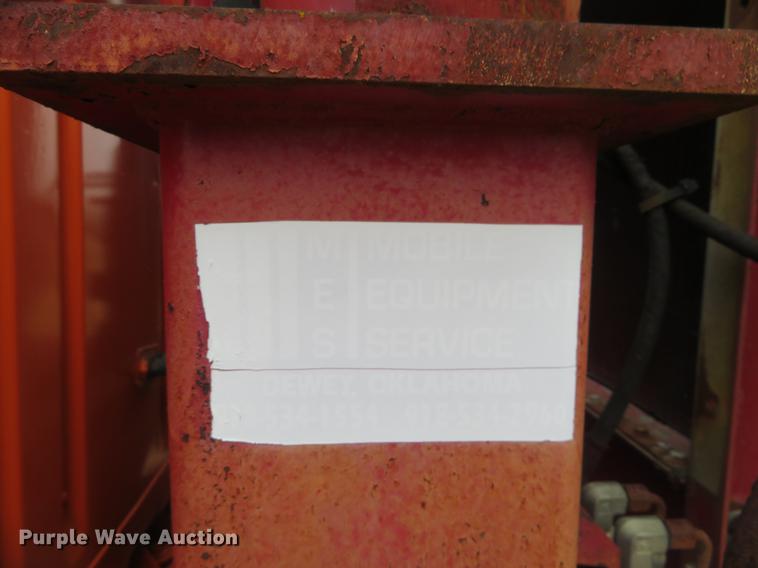 image for item DE8800 1979 International F2574 drilling rig truck