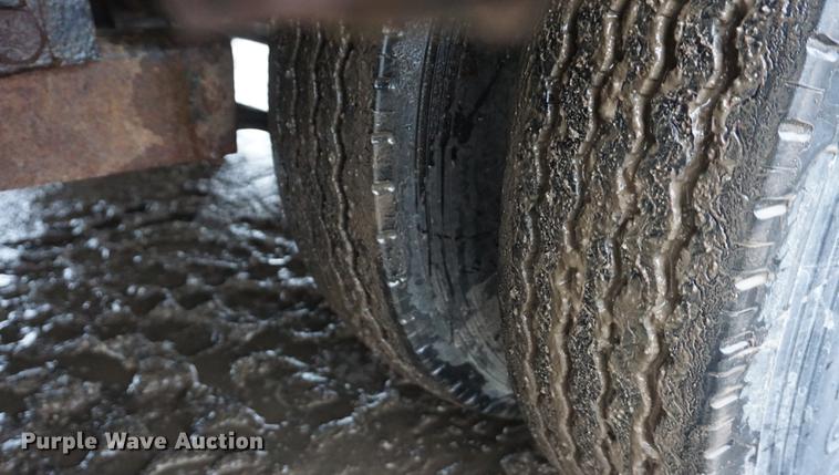 image for item DF7621 2010 Load Max hydratail equipment trailer