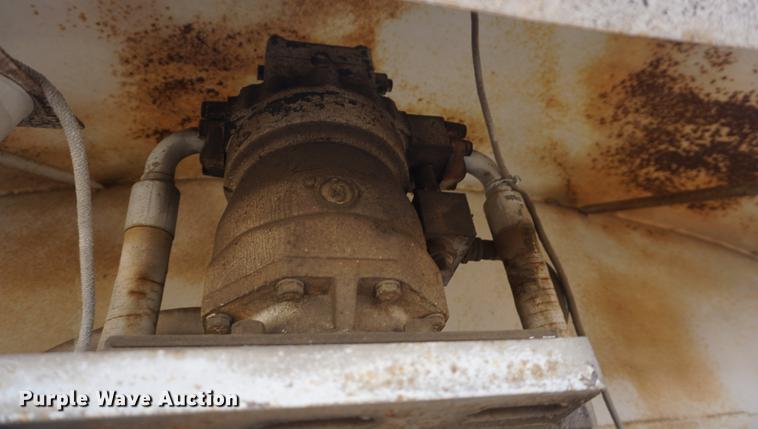 image for item DF7626 1981 International S1800 tank truck