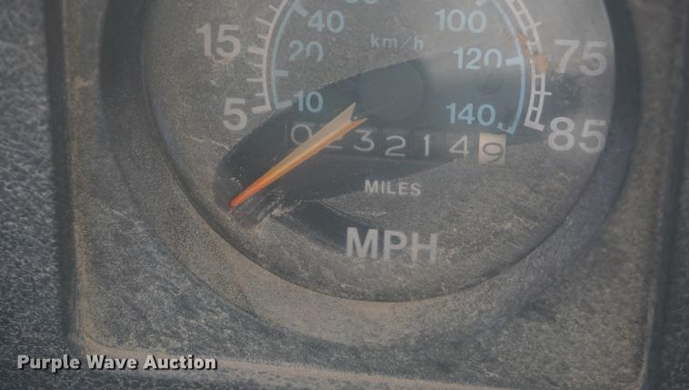 image for item DF7626 1981 International S1800 tank truck