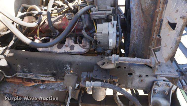 image for item DF7626 1981 International S1800 tank truck