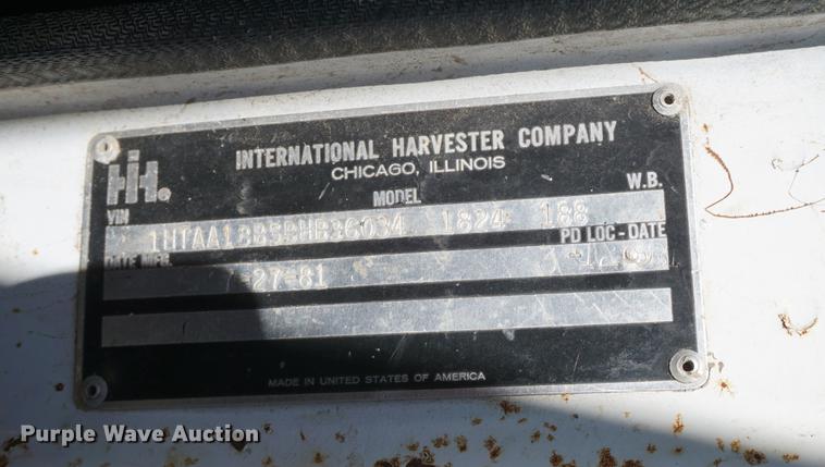 image for item DF7626 1981 International S1800 tank truck