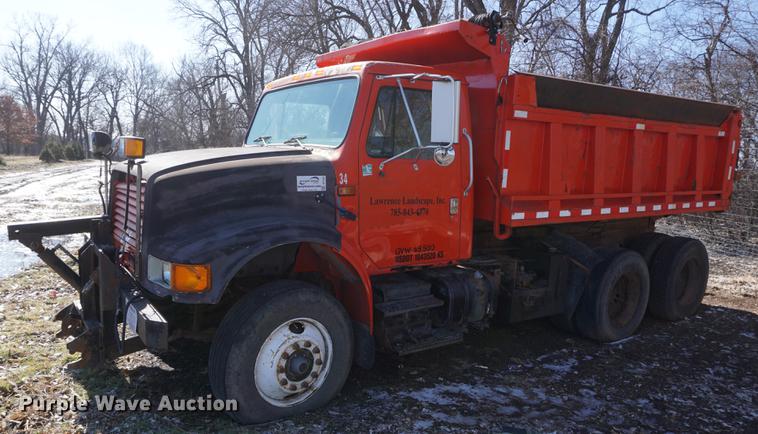 image for item DF7628 1991 International 4900 dump truck