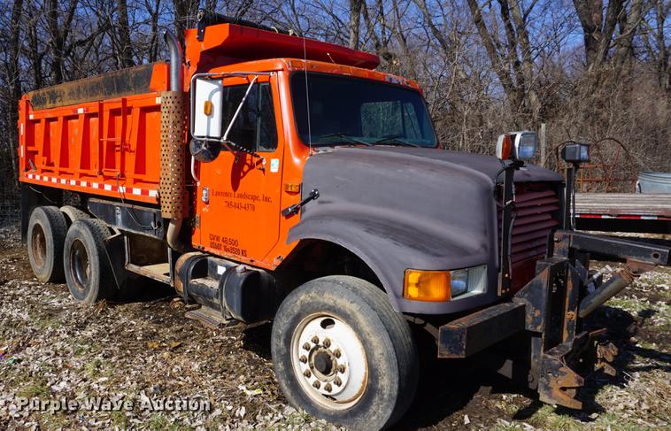 image for item DF7628 1991 International 4900 dump truck