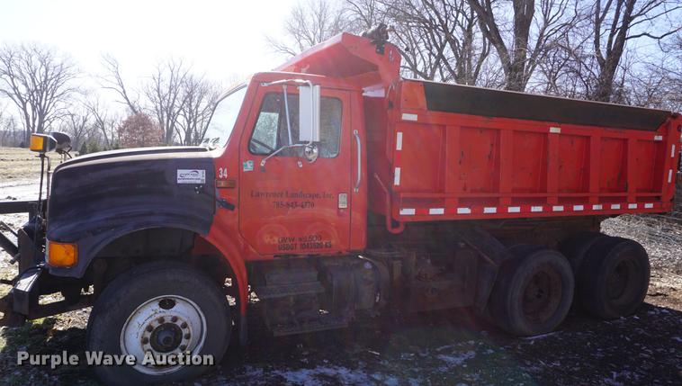 image for item DF7628 1991 International 4900 dump truck