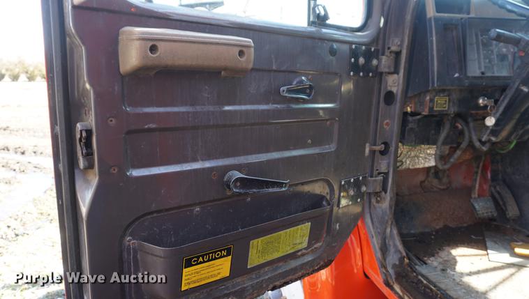 image for item DF7628 1991 International 4900 dump truck