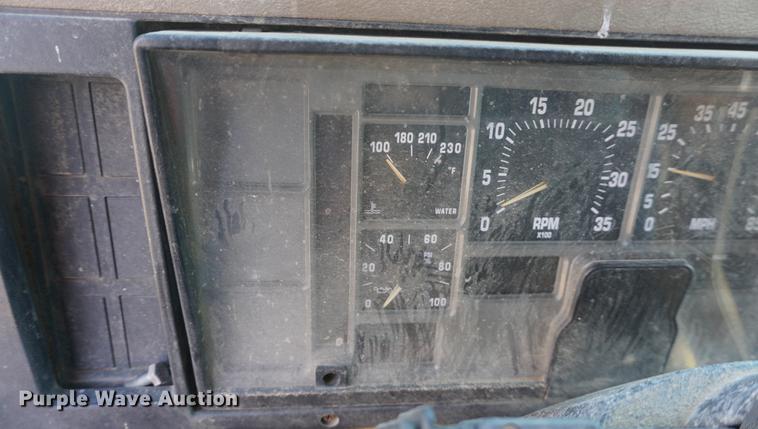 image for item DF7628 1991 International 4900 dump truck