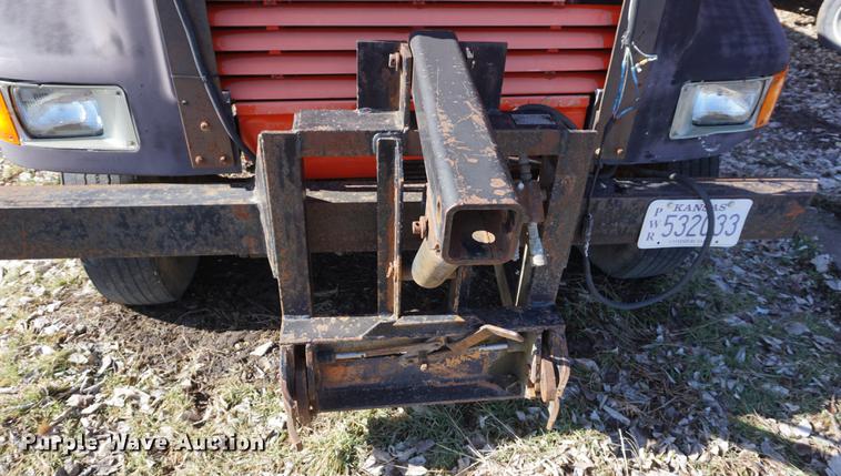 image for item DF7628 1991 International 4900 dump truck