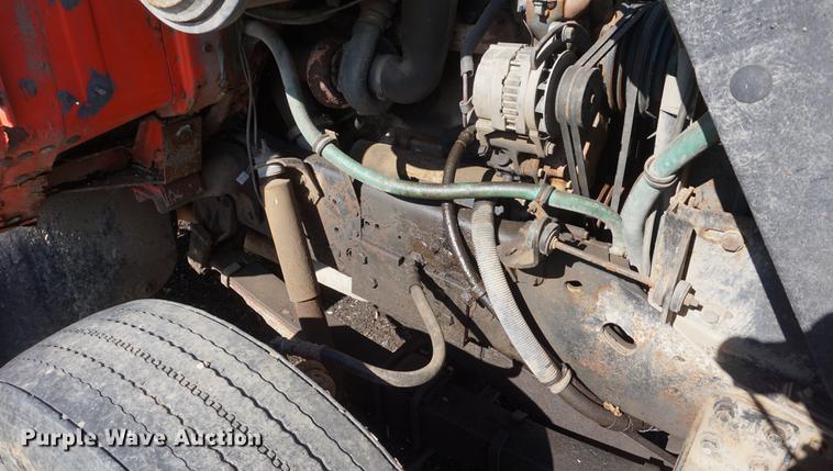 image for item DF7628 1991 International 4900 dump truck