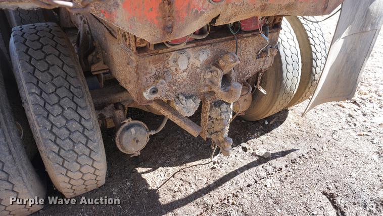 image for item DF7628 1991 International 4900 dump truck