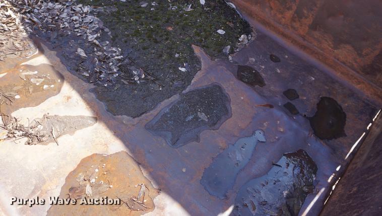 image for item DF7628 1991 International 4900 dump truck