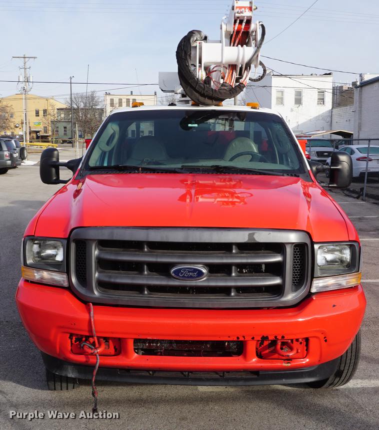 image for item DF7629 2004 Ford F550 Super Duty bucket truck