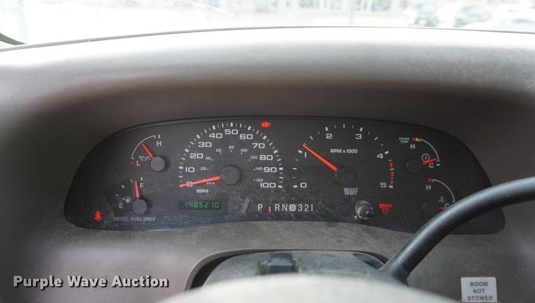 image for item DF7629 2004 Ford F550 Super Duty bucket truck