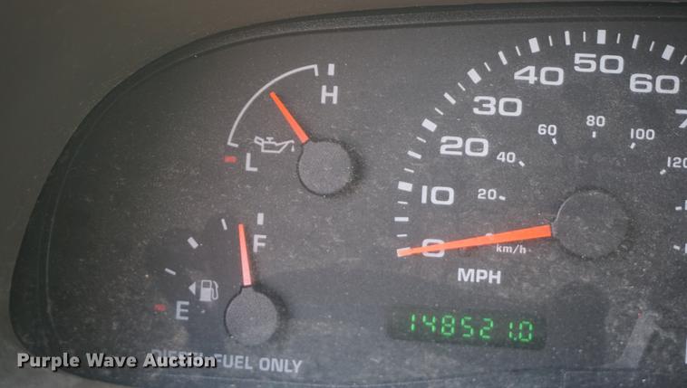 image for item DF7629 2004 Ford F550 Super Duty bucket truck