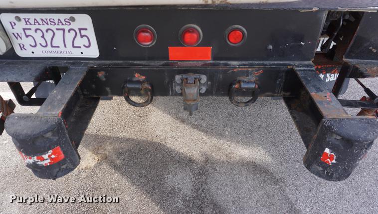 image for item DF7629 2004 Ford F550 Super Duty bucket truck