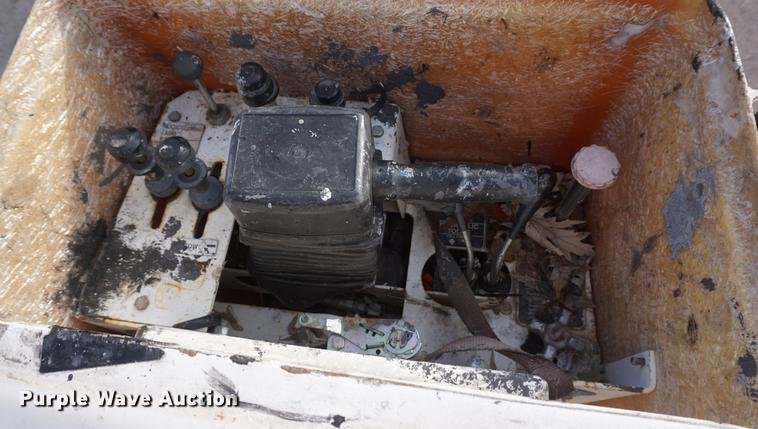 image for item DF7629 2004 Ford F550 Super Duty bucket truck